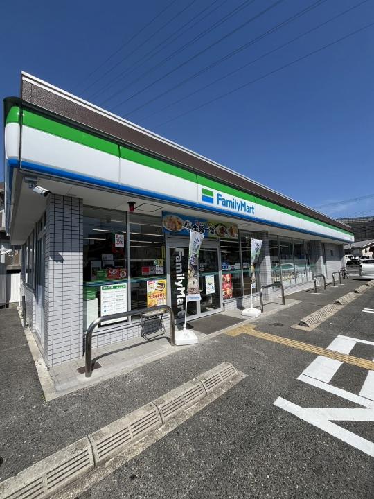 【周辺環境】ファミリーマート堺土師店まで約４５０ｍ（徒歩６分）