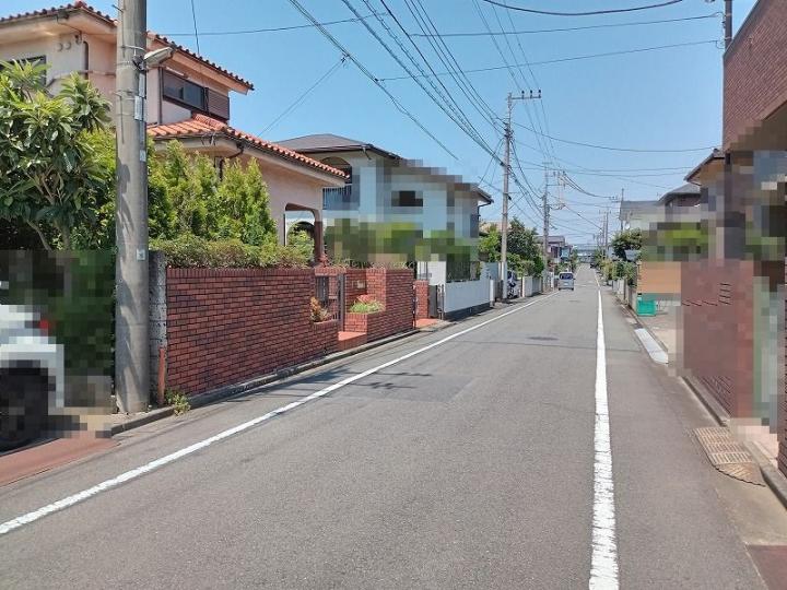 前面道路含む外観