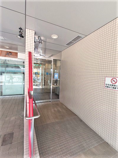 南側サブエントランス入口・駅にはこちらが便利です