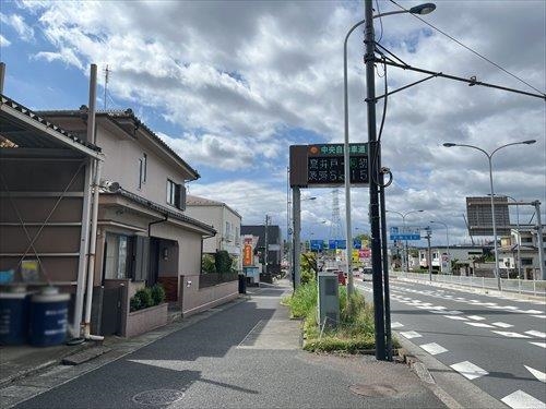 前面道路（北東側より撮影）