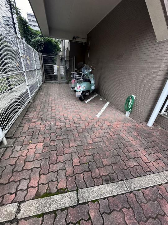 バイク置き場