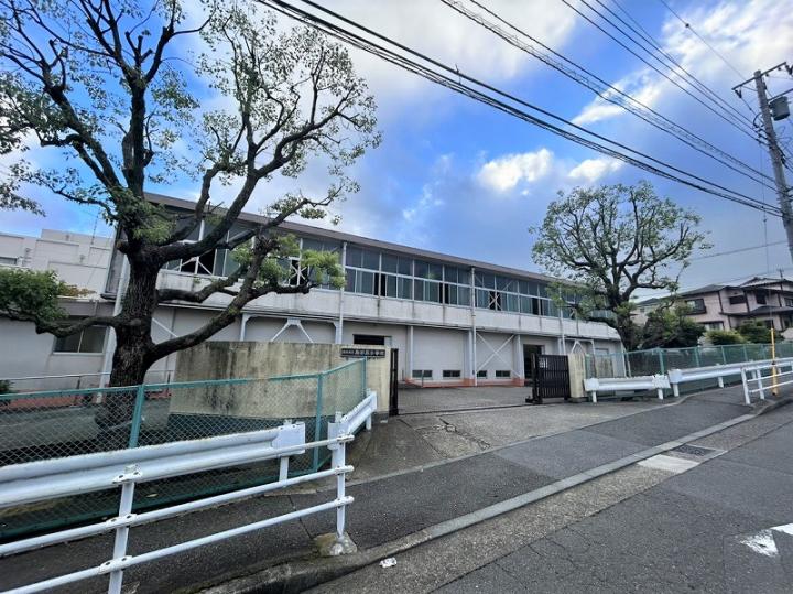 鳥が丘小学校　徒歩約分