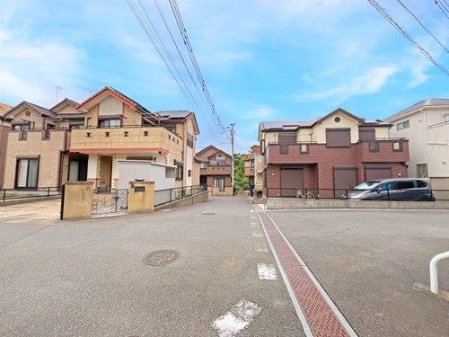 【現地前面道路２０２４年１０月撮影】
