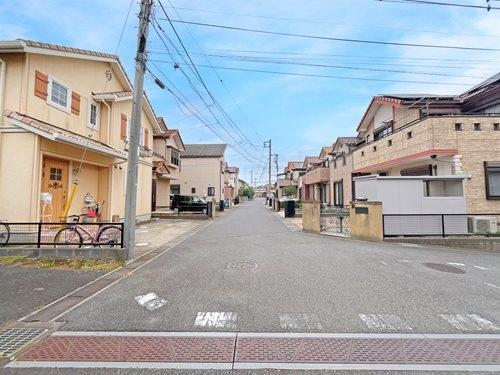 【現地前面道路２０２４年１０月撮影】