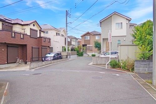 【現地前面道路２０２４年１０月撮影】