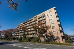 ライオンズマンション府中是政の外観
