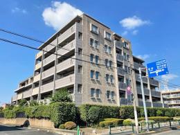 グローリオ経堂宮坂の外観
