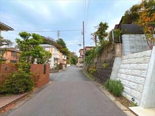 北側前面道路