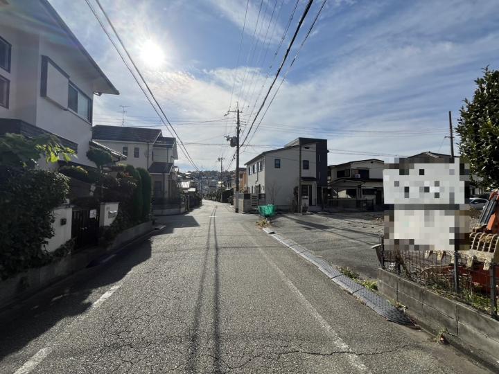 東側道路を南向きに撮影したものとなります！