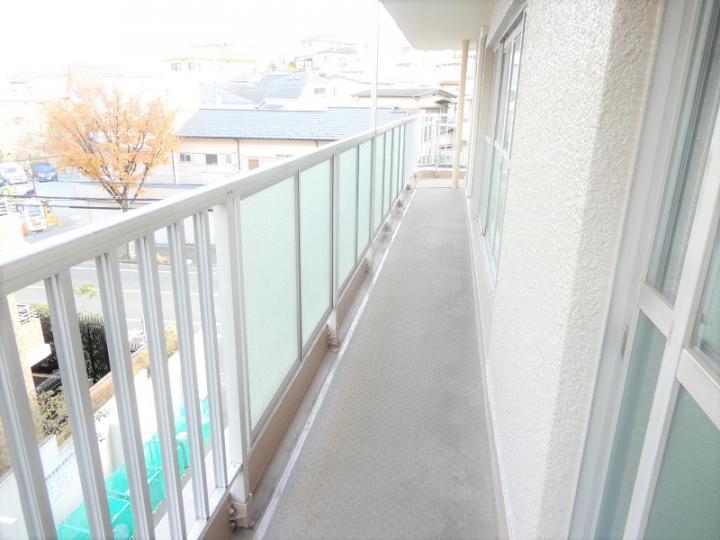 東側バルコニー