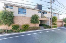 リリーゼ目白近衛町の外観