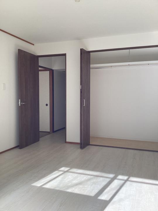 【居室】約８帖