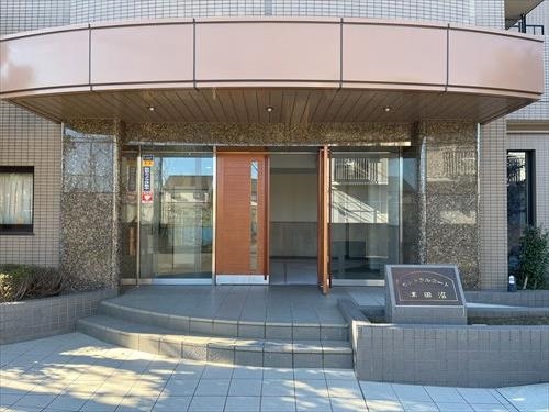 エントランス（２０２４年１２月撮影）