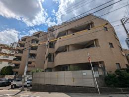 ライオンズマンション覚王山の外観