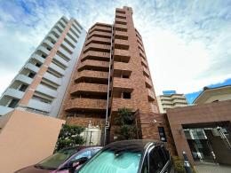 セントファミーユ江坂の外観