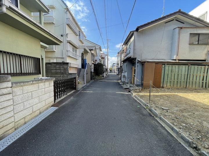 前面道路幅員約４．５ｍ