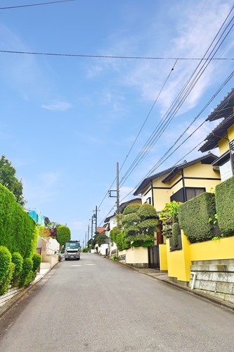 【現地前面道路２０２３年４月撮影】