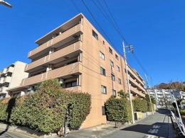 クリオ調布つつじヶ丘１番館の外観