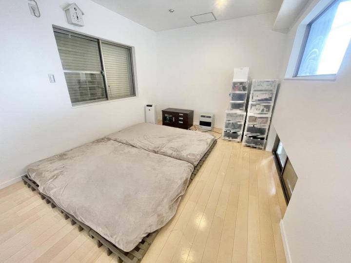 1階主寝室は大型収納あり