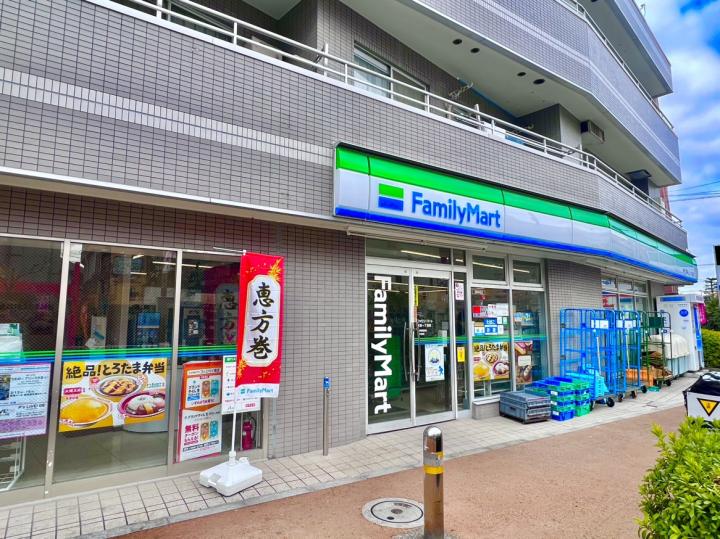 ■ファミリーマート弦巻1丁目店まで徒歩約2分