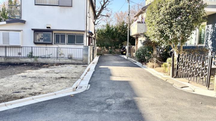 北東側道路
