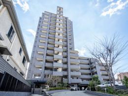 アルファステイツ春日原の外観