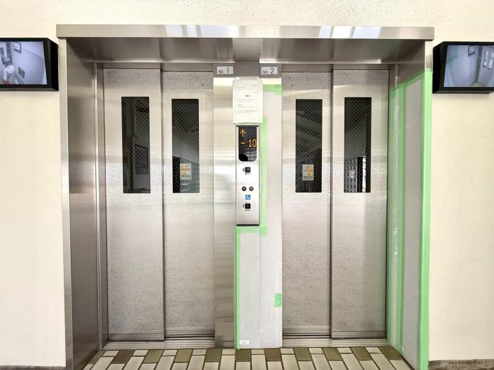 エレベーター2基