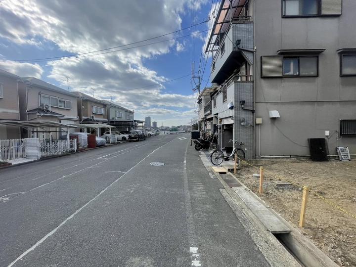 前面道路幅員約１０ｍ
