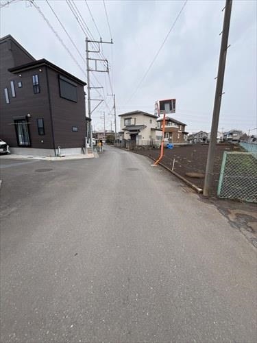≪北側前面道路①≫撮影年月２０２４年３月