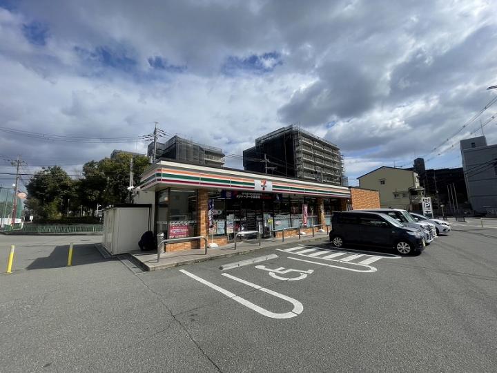 セブンイレブン茨木三島町店約３５０ｍ