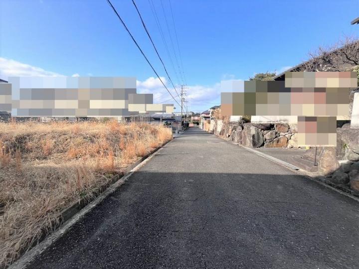 前面道路約６ｍです。