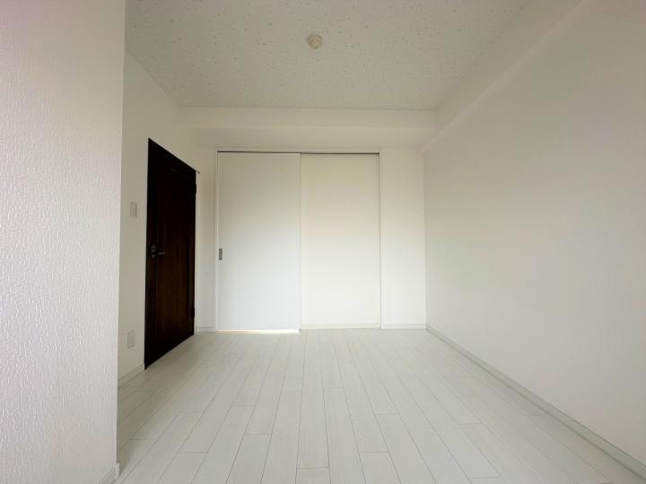 ■北東側7.5帖の洋室です。