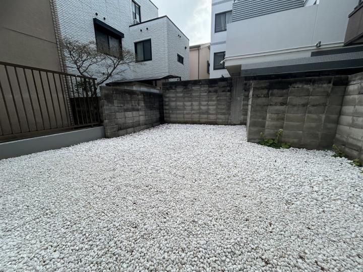 ■庭