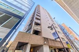プラティーク三軒茶屋の外観