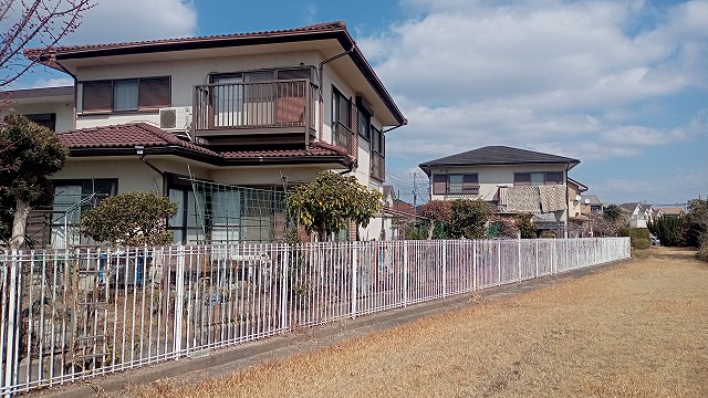 南東側からの現地