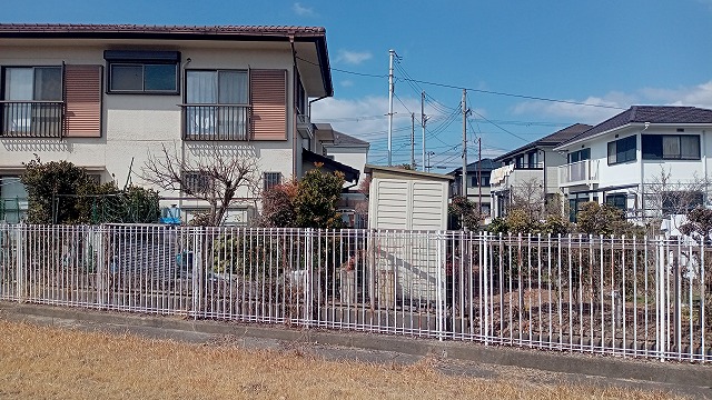 南東側からの現地および道路