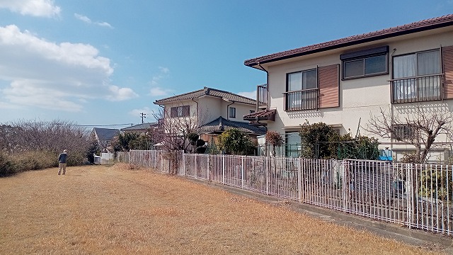南東側からの現地（陽当り）