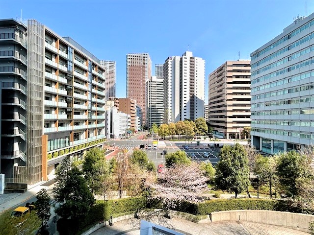 Danto大谷石によるアーチ状の開口部