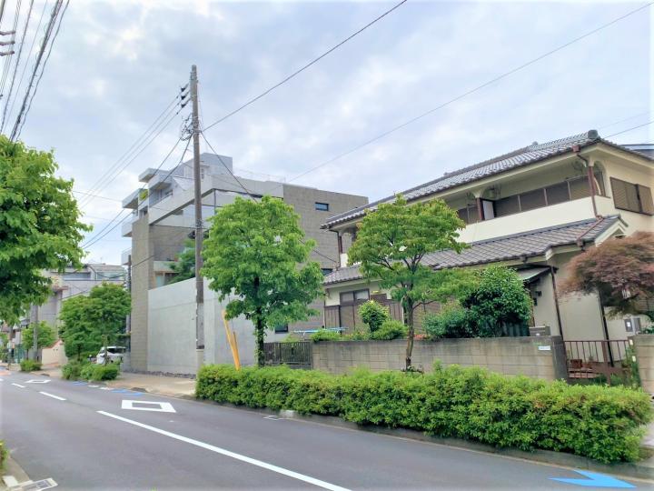 前面道路（歩道あり）