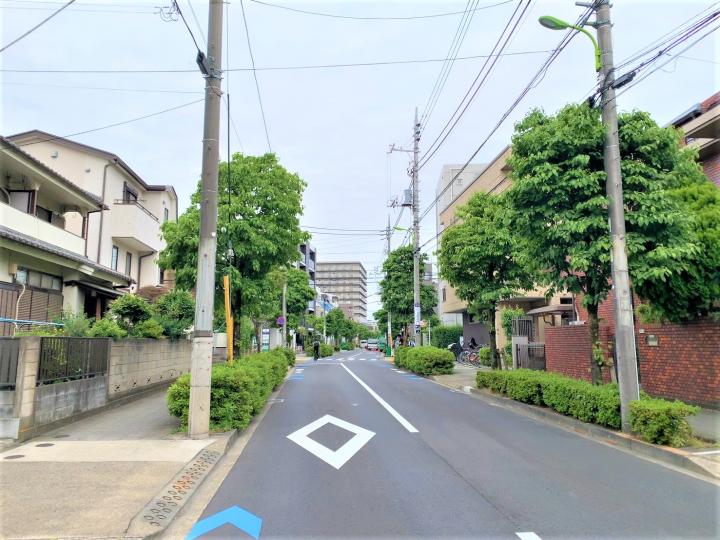 前面道路（歩道あり）