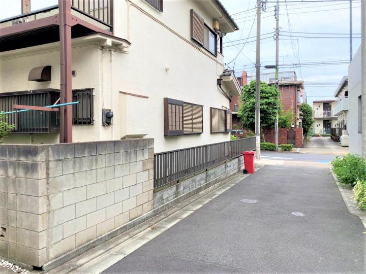 西側道路（接道はしていません）