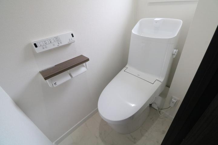 シャワー付きトイレです