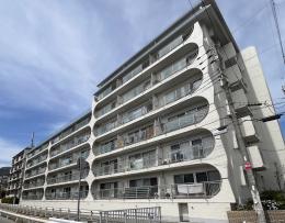 鐘紡夙川台マンションの外観
