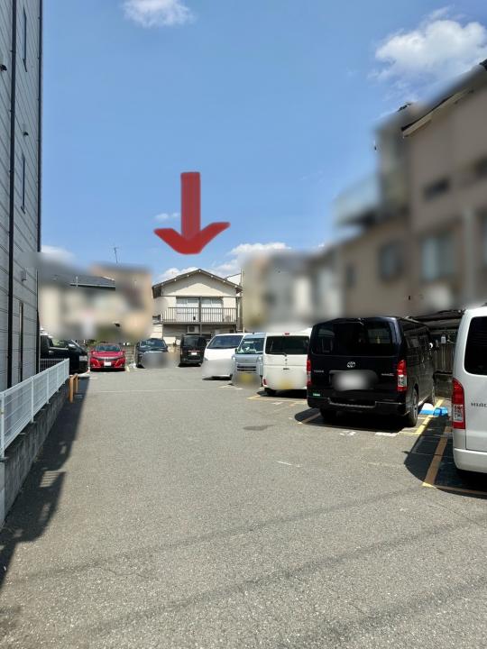 敷地南側コインパーキングより撮影