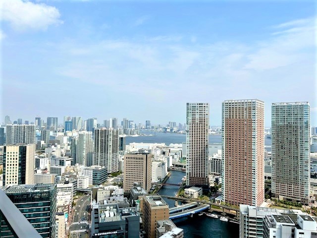 バルコニーより勝どき方面を望む