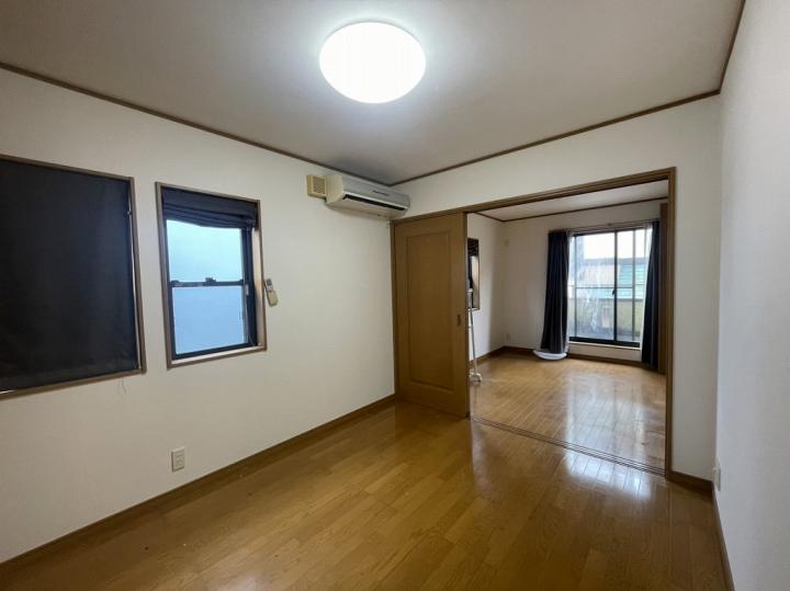 裏庭には水洗い場があります。