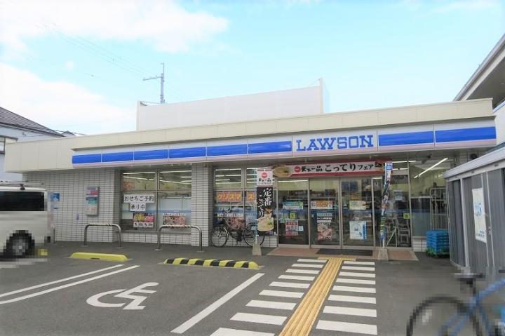 ローソン（コンビニエンスストア）まで約170ｍ（徒歩3分）