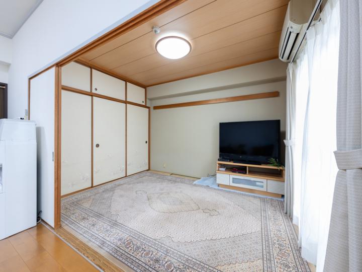 和室も南側に開口部がございます！