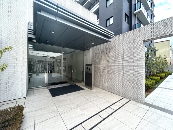 1号棟 メインエントランス入口