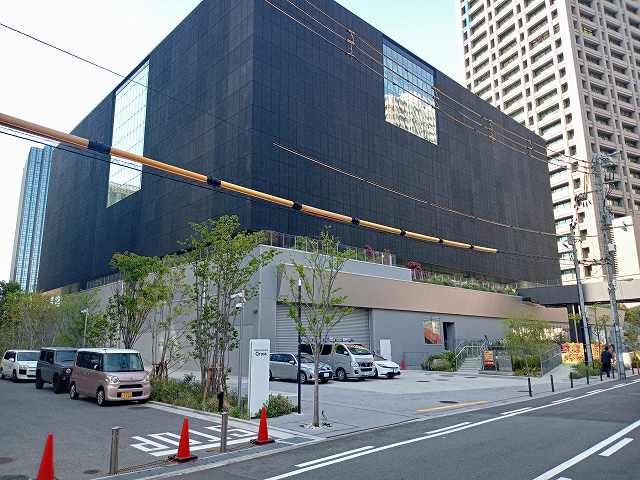 大阪中之島美術館約240m徒歩3分